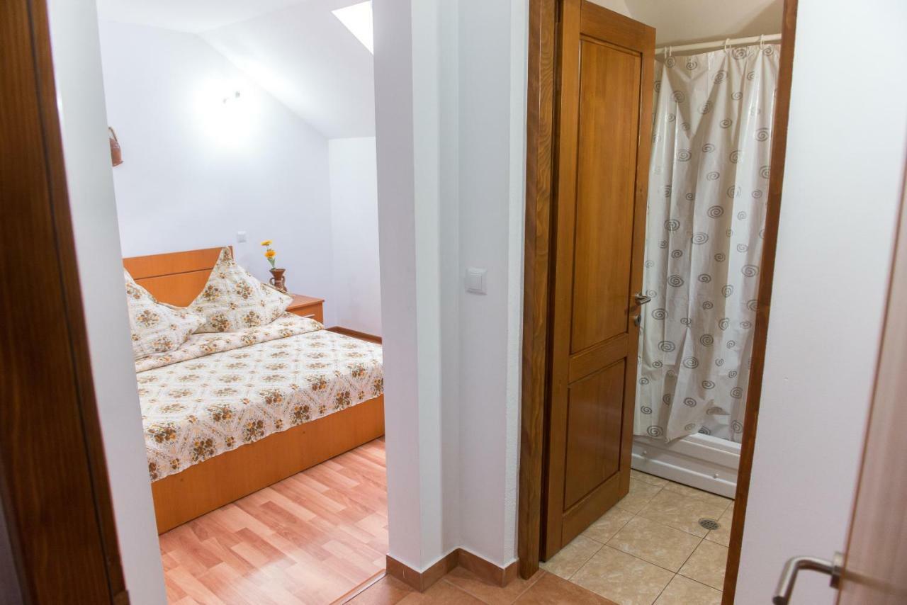 Casa Andreea Hotell Sucevita Eksteriør bilde